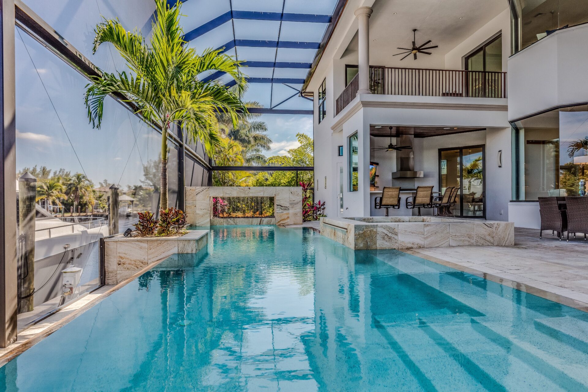 Outdoor Florida pool and hot tub